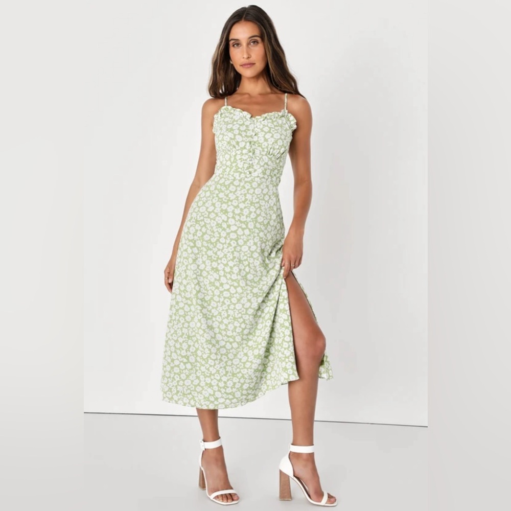 Worn once to a wedding. Unfortunately it no longer fits.